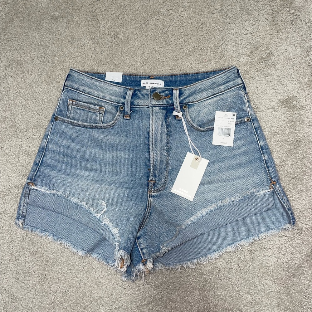 NEW Good American Womens Denim Good Curve Short Size 6 / 28 Raw Hem High Waisted